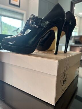 JLO black patent leather stiletto heels!